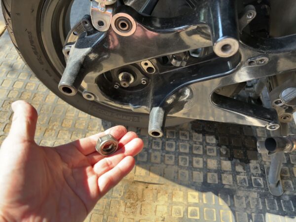 シグナスグリファスアクスルナット画像