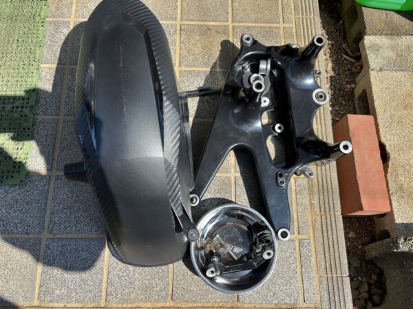 シグナスグリファスインナーリヤフェンダー等清掃後画像