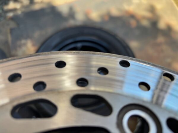 56,163km使用したシグナスグリファス純正品ディスクローター画像