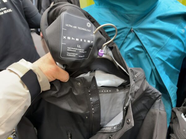 Xシェルターウルトラレインジャケット画像