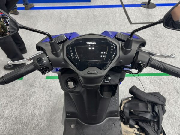 7型シグナスxメーターキーOFF画像