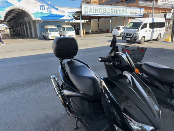 沼津みなと新鮮館駐輪場シグナスグリファス画像