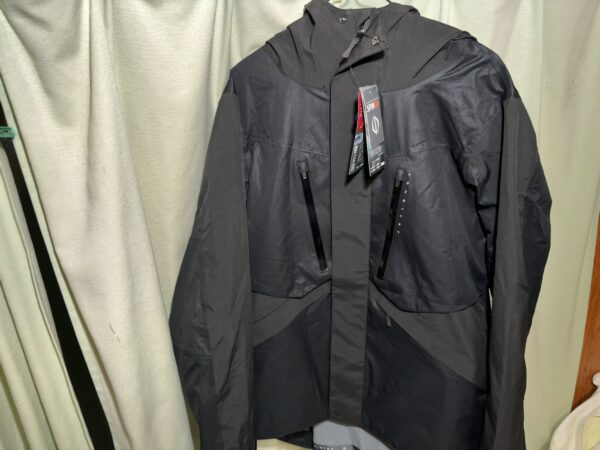 エックスシェルター(R)プレミアム超透放湿ウルトラレインジャケット画像