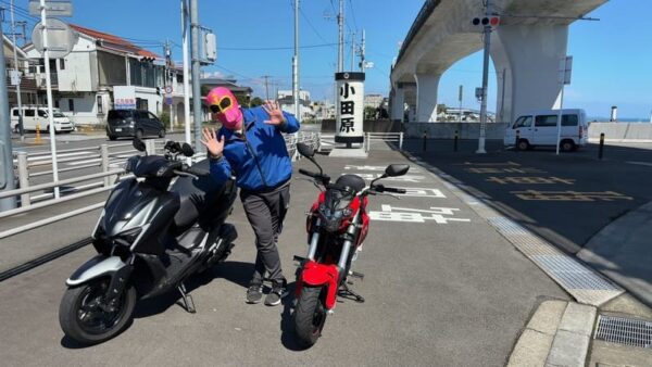 小田原提灯と7型シグナスとベネリTNT125と桃レンジャー画像