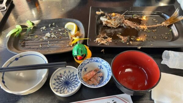 アジ・メギスフライ定食完食画像