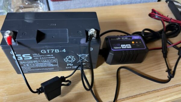 バッテリー充電中の画像
