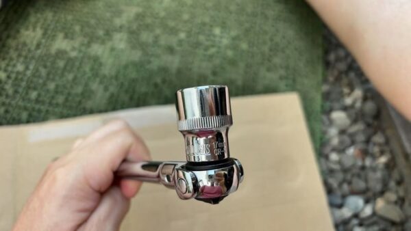 17mmソケットとラチェットレンチ画像