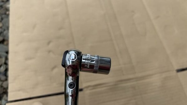 12mmソケットとラチェットレンチ画像