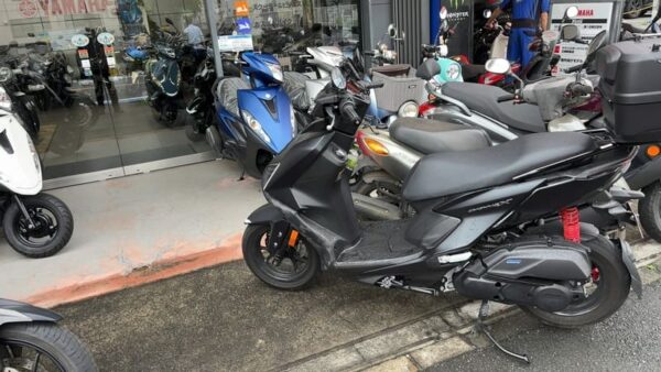 バイク店の画像