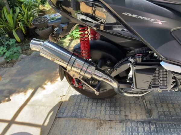 7型シグナスXにウインドジャマーズスネークコーンパイプ取り付けた画像