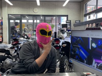 桃レンジャー商談中画像